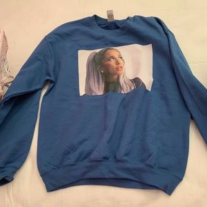 Ariana Grande UNISEX M Crew